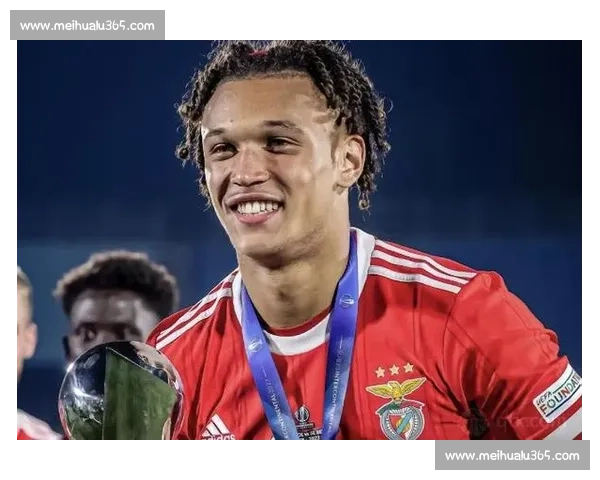 葡体续约 21 岁青训后卫莫雷拉至 2028 年，后防新星踏上五年成长之路