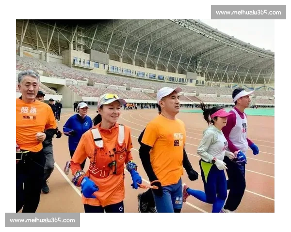 雨幕中绳牵追光:视障跑者与陪跑员的无畏训练 雨幕中绳牵追光:视障跑者与陪跑员的无畏训练