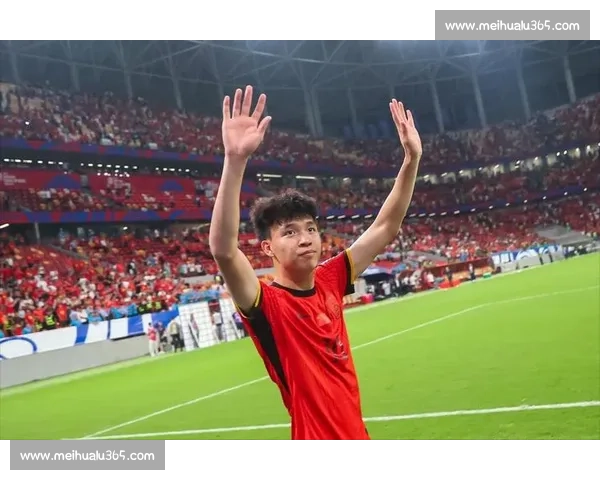 德转朱艺预告王钰栋身价暴涨！18 岁新星估值或破 200 万欧，球迷评论区竞猜最新身价